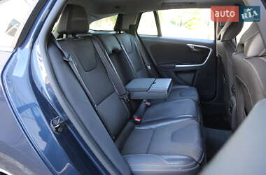 Универсал Volvo V60 2012 в 
