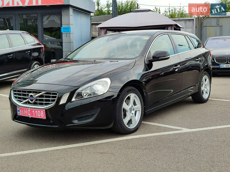 Универсал Volvo V60 2012 в Киеве
