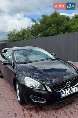 Універсал Volvo V60 2011 в Сарнах