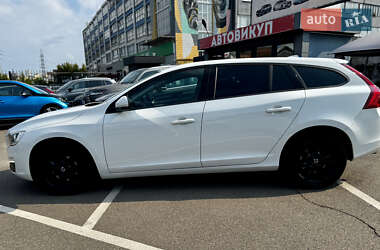 Универсал Volvo V60 2016 в 