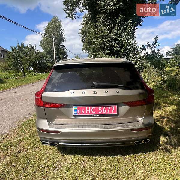 Универсал Volvo V60 2021 в Ровно