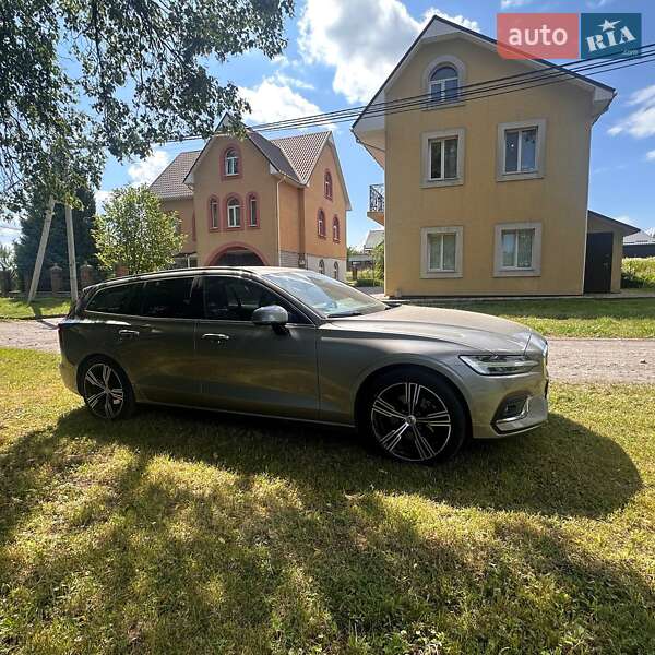 Универсал Volvo V60 2021 в Ровно