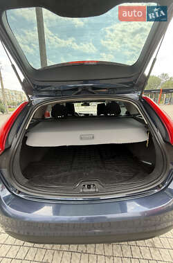 Универсал Volvo V60 2012 в 