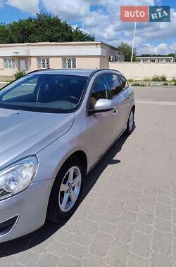 Универсал Volvo V60 2011 в 