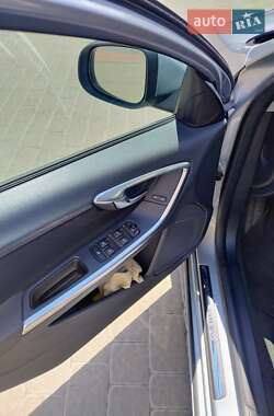 Универсал Volvo V60 2011 в 
