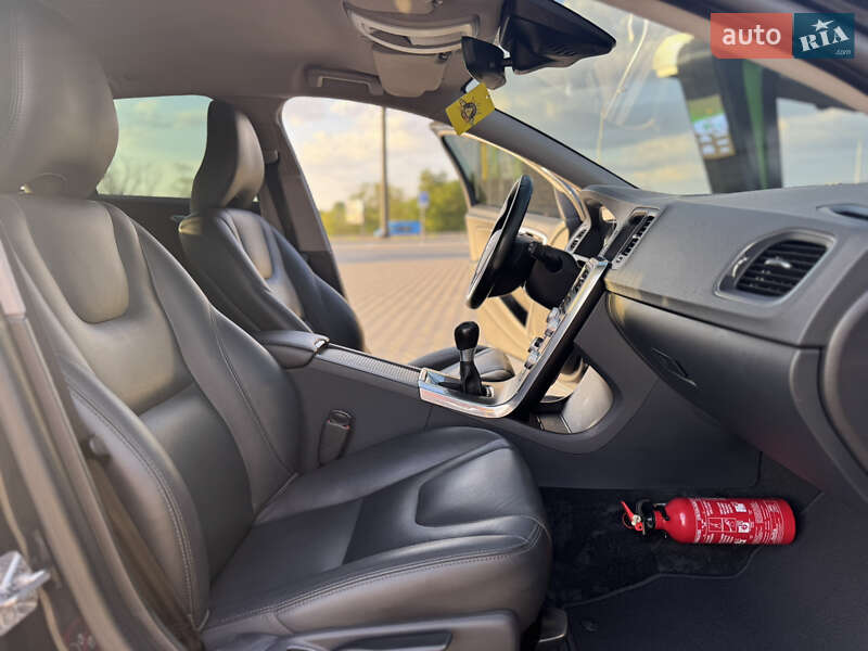 Універсал Volvo V60 2014 в Миколаєві