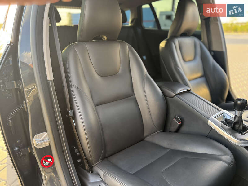 Універсал Volvo V60 2014 в Миколаєві