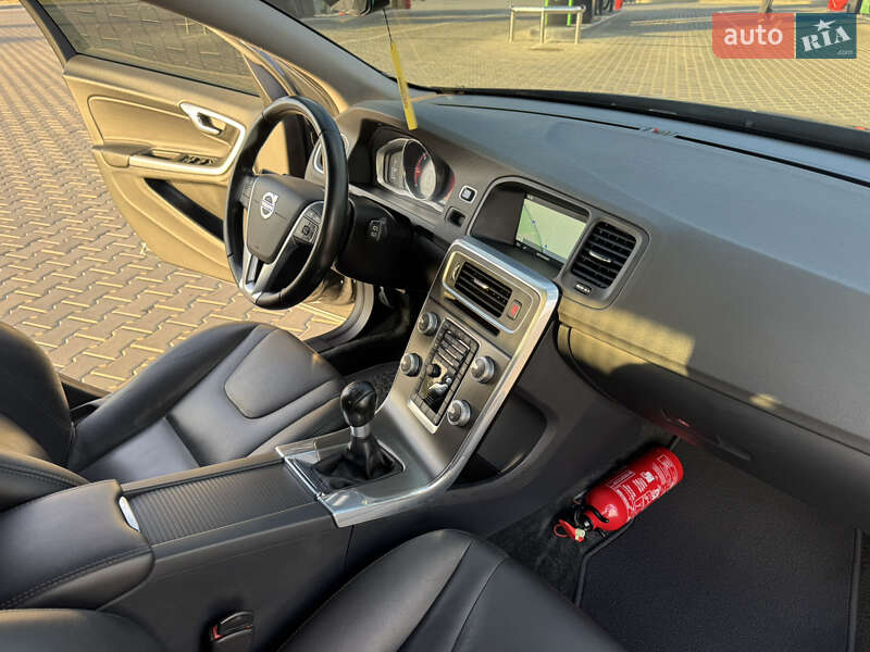 Універсал Volvo V60 2014 в Миколаєві