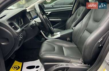 Универсал Volvo V60 2013 в 
