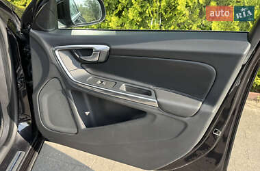 Универсал Volvo V60 2012 в 