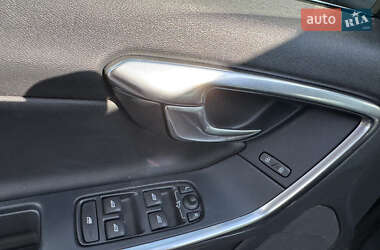 Универсал Volvo V60 2012 в 