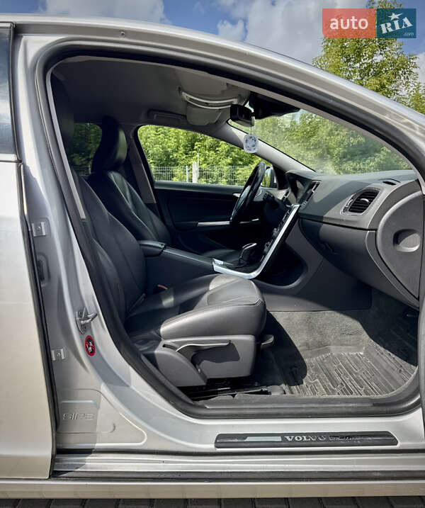 Универсал Volvo V60 2014 в Ровно