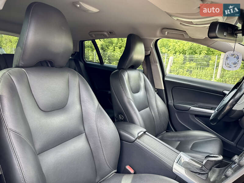 Универсал Volvo V60 2014 в Ровно