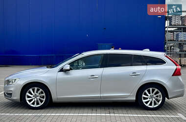 Универсал Volvo V60 2014 в 