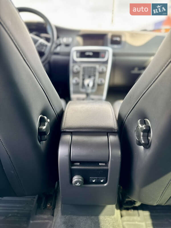 Универсал Volvo V60 2014 в Ровно