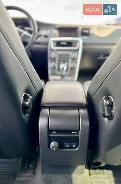 Универсал Volvo V60 2014 в 