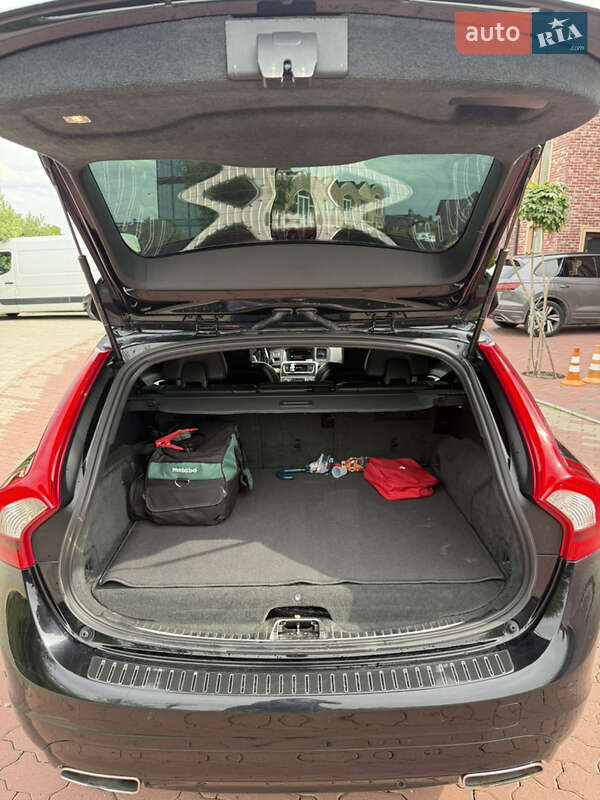 Універсал Volvo V60 2013 в Чернівцях