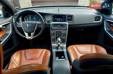 Универсал Volvo V60 2014 в 