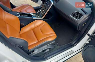 Универсал Volvo V60 2014 в 