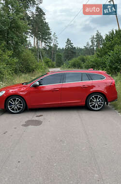 Универсал Volvo V60 2013 в 