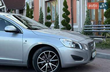 Универсал Volvo V60 2012 в 