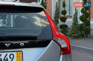 Универсал Volvo V60 2012 в 