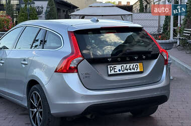 Универсал Volvo V60 2012 в 