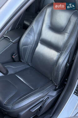 Универсал Volvo V60 2012 в 