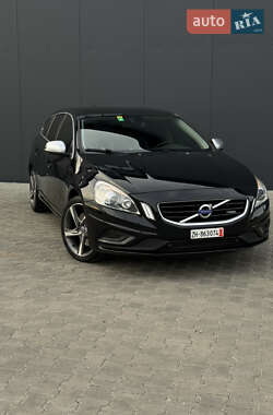 Универсал Volvo V60 2011 в 