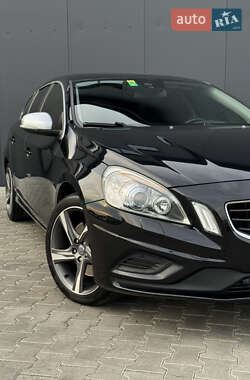 Универсал Volvo V60 2011 в 