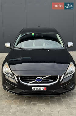 Универсал Volvo V60 2011 в 