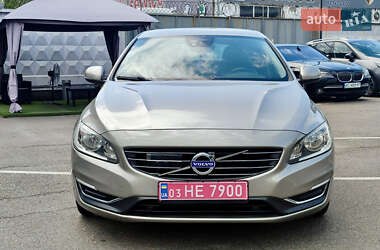 Универсал Volvo V60 2014 в Киеве