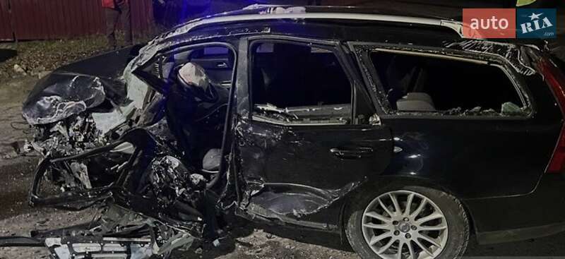 Универсал Volvo V60 2012 в 