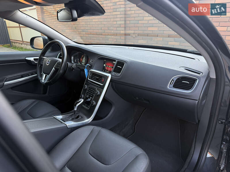 Универсал Volvo V60 2014 в Виннице