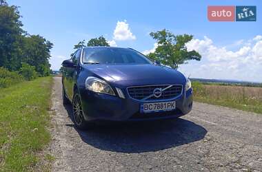 Volvo V60 2011