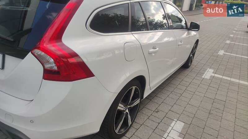 Универсал Volvo V60 2018 в Львове