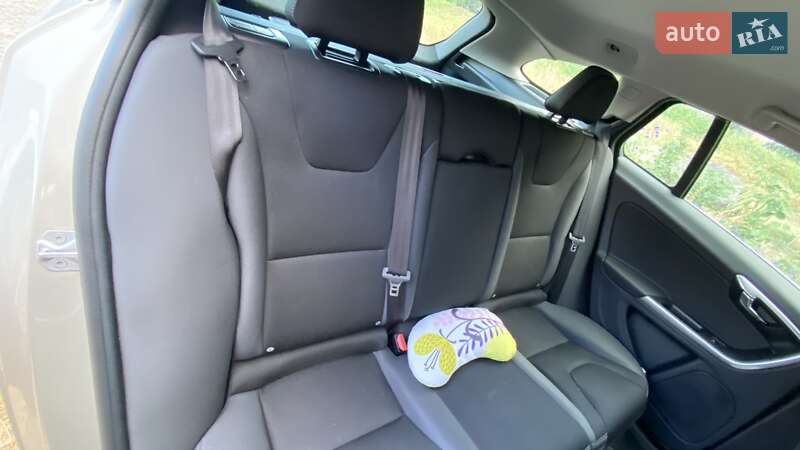 Універсал Volvo V60 2014 в Первомайську