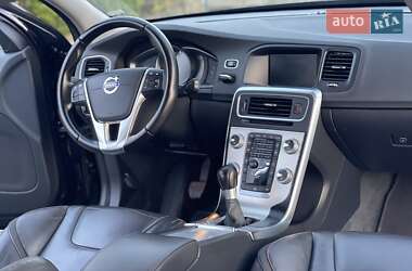 Универсал Volvo V60 2014 в 