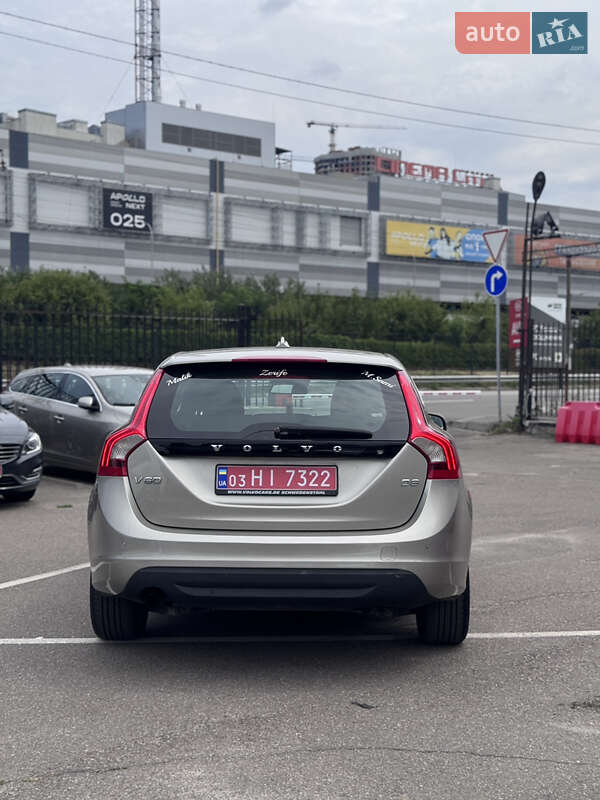 Универсал Volvo V60 2012 в Киеве