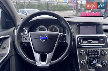 Универсал Volvo V60 2012 в 