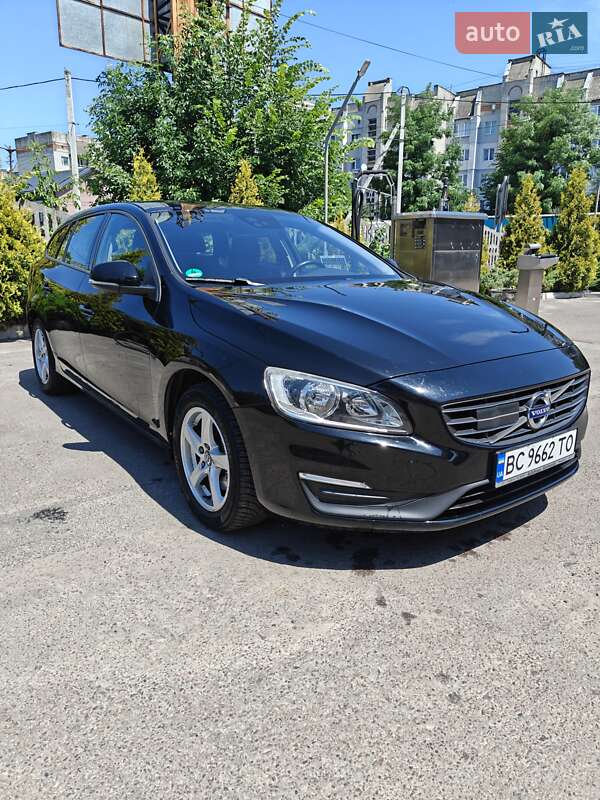 Volvo V60 2015