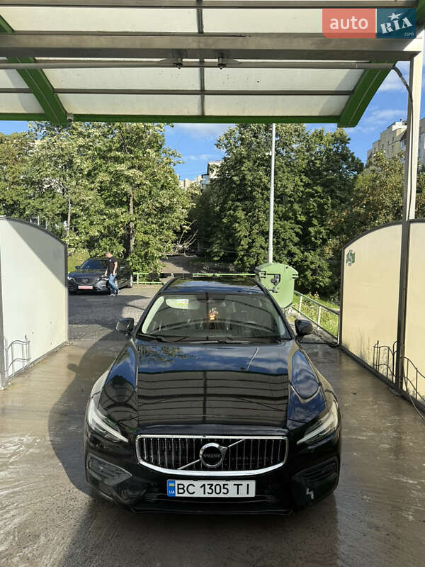 Volvo V60 2019