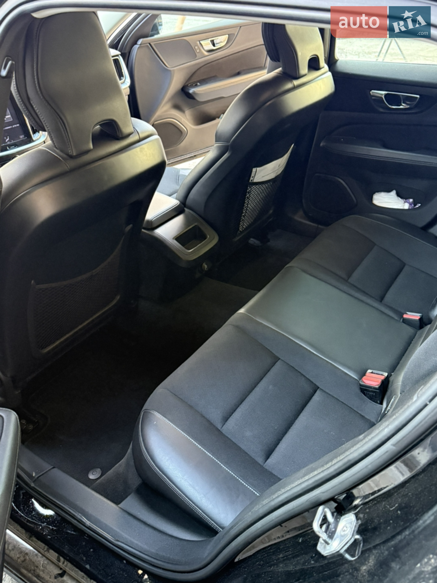 2019 Volvo V60 - мініатюра 9