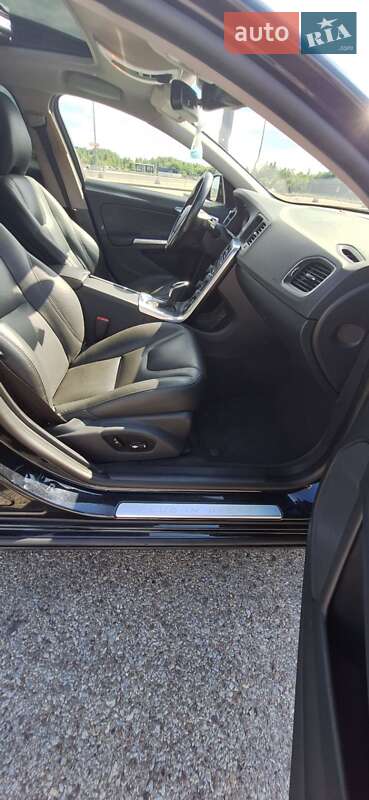 Универсал Volvo V60 2014 в Львове