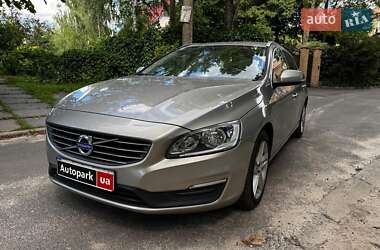 Универсал Volvo V60 2015 в Киеве