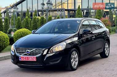 Универсал Volvo V60 2012 в 