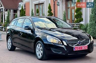 Универсал Volvo V60 2012 в 