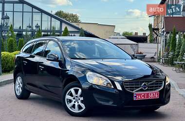 Универсал Volvo V60 2012 в 