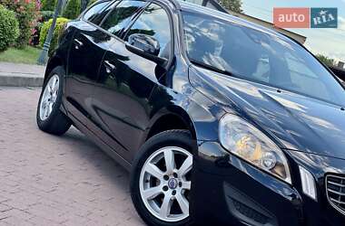 Универсал Volvo V60 2012 в 
