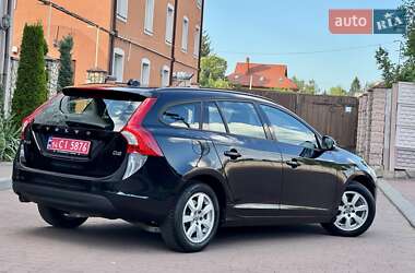 Универсал Volvo V60 2012 в 
